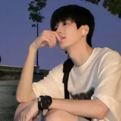 闻皎月